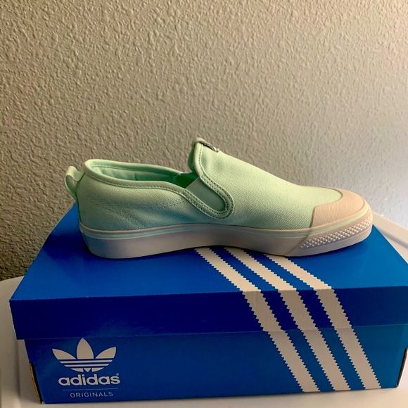 Sneakers - Picture 1 of 3